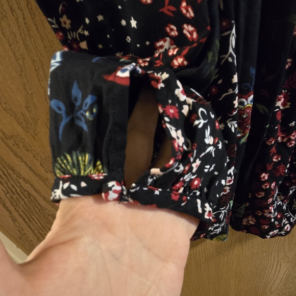 Caffe Marrahesh Navy Multi-color Floral Blouse - Picture 4 of 6